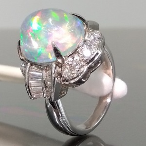 オパール O(3.4ct メレダイヤ MD(1ct PT900 リング 買取相場