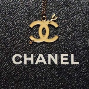 シャネル(CHANEL) ネックレス アロー ココマーク GP/エナメル Aランク 買取相場