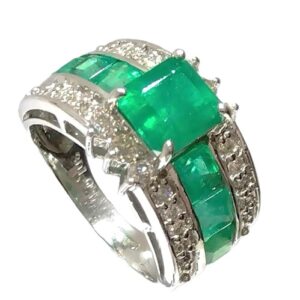 エメラルド E(3.01ct ダイヤモンド MD(0.5ct PT900 リング 買取相場