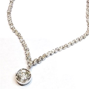 ダイヤモンド D(2.303ct MD(2.94 K18WG ネックレス 買取相場