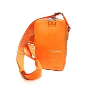 ロエベ(LOEWE) ショルダーバッグ ヴァーティカル クロスボディ レザー Aランク 買取相場