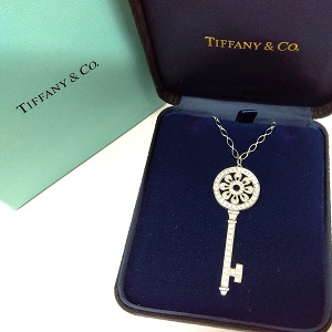 ティファニー(Tiffany＆CO) ネックレス ペタルキーペンダント ティファニー キー(Tiffany Keys) GRP02521 Bランク 買取相場