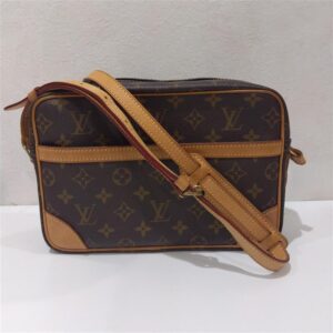 ルイ・ヴィトン(Louis Vuitton) ショルダーバッグ トロカデロ27モノグラム M51274 Bランク 買取相場