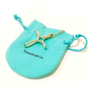 Tiffany＆Co ネックレス sv925インフィニティクロス Aランク 買取相場