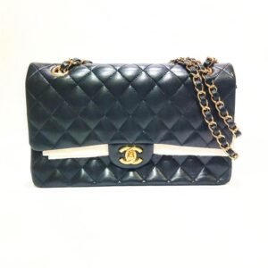 シャネル(CHANEL) マトラッセ25 ラムスキン ダブルフラップ ブラック ゴールド金具 A01112 14番台 ABランク 買取相場